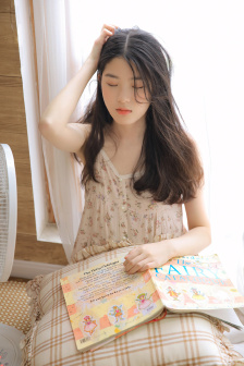 和校花同居的日子